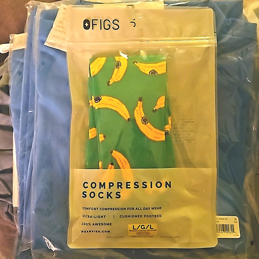 FIGS Green Banana 🍌 Compression Socks